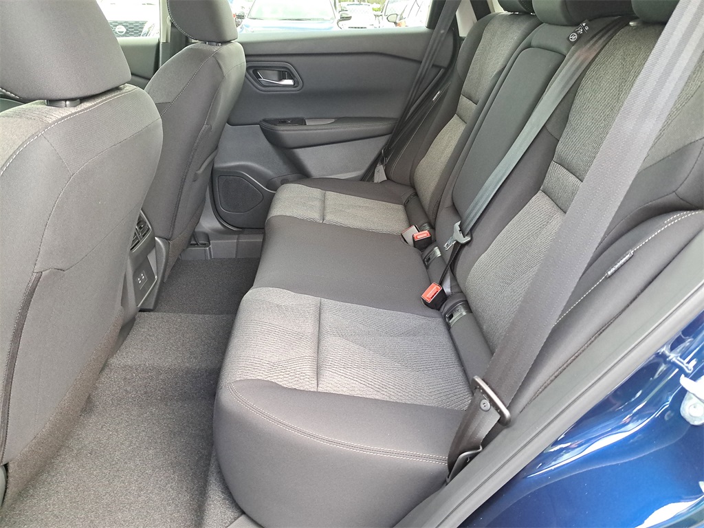 2026 Nissan Rogue SV photo 12