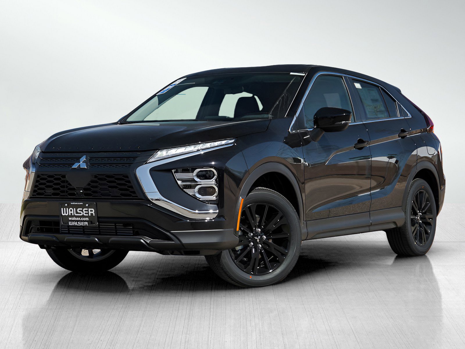 2025 Mitsubishi Eclipse Cross LE's photo