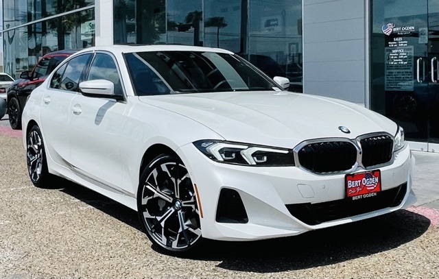 2025 BMW 3 Series 330i's photo