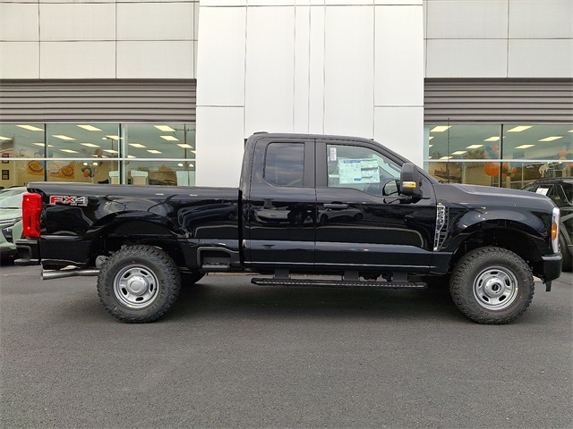 2026 Ford F-250 Super Duty XL's photo