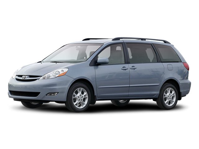2008 Toyota Sienna CE's photo
