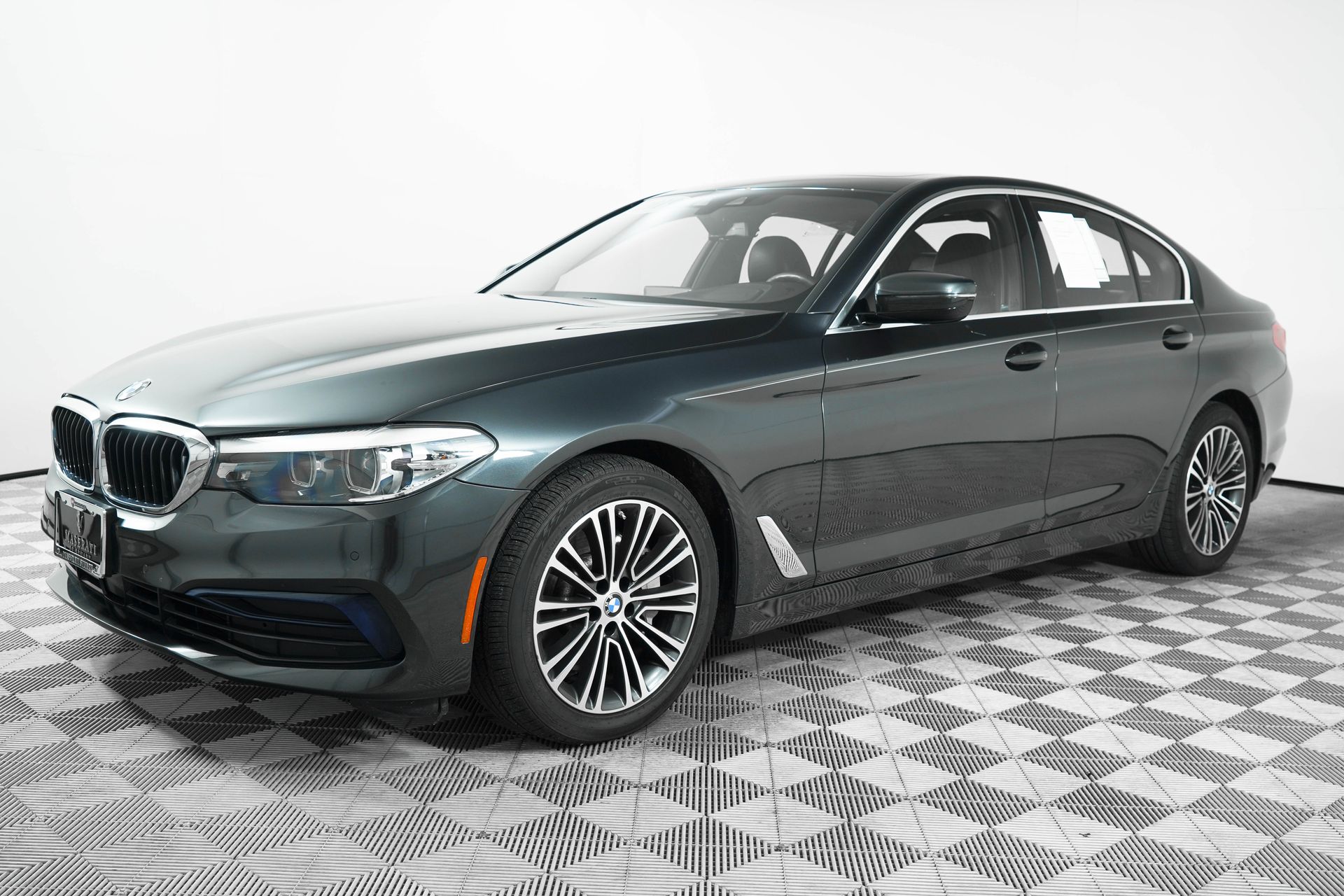 2019 Bmw 530i xDrive Sedan photo 3