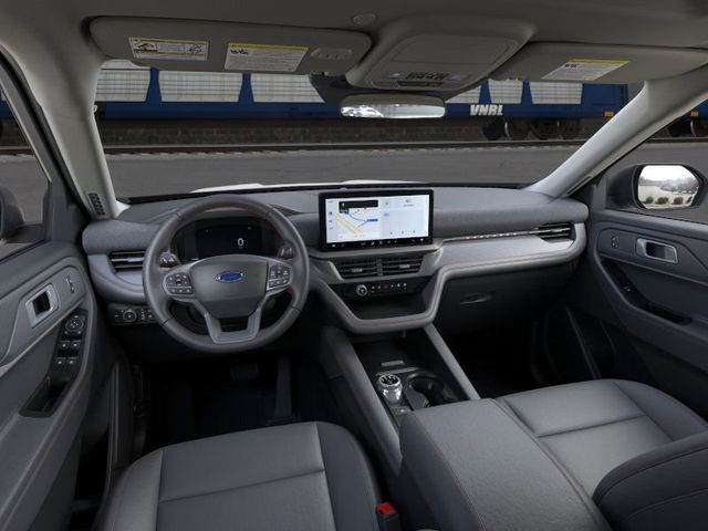 2025 Ford Explorer photo 7