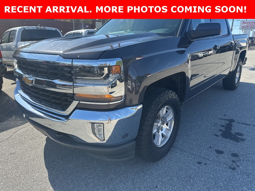 2016 Chevrolet Silverado 1500 LT photo 2