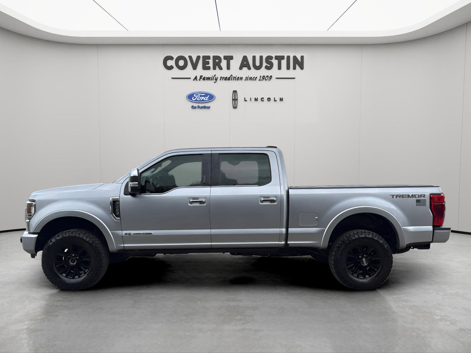 2022 Ford F-250 photo 2