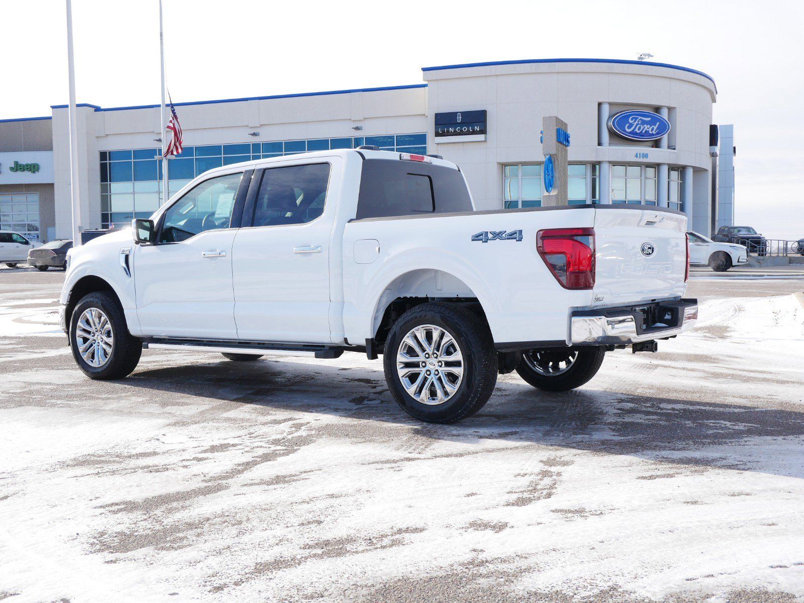 2025 Ford F-150 XLT photo 3