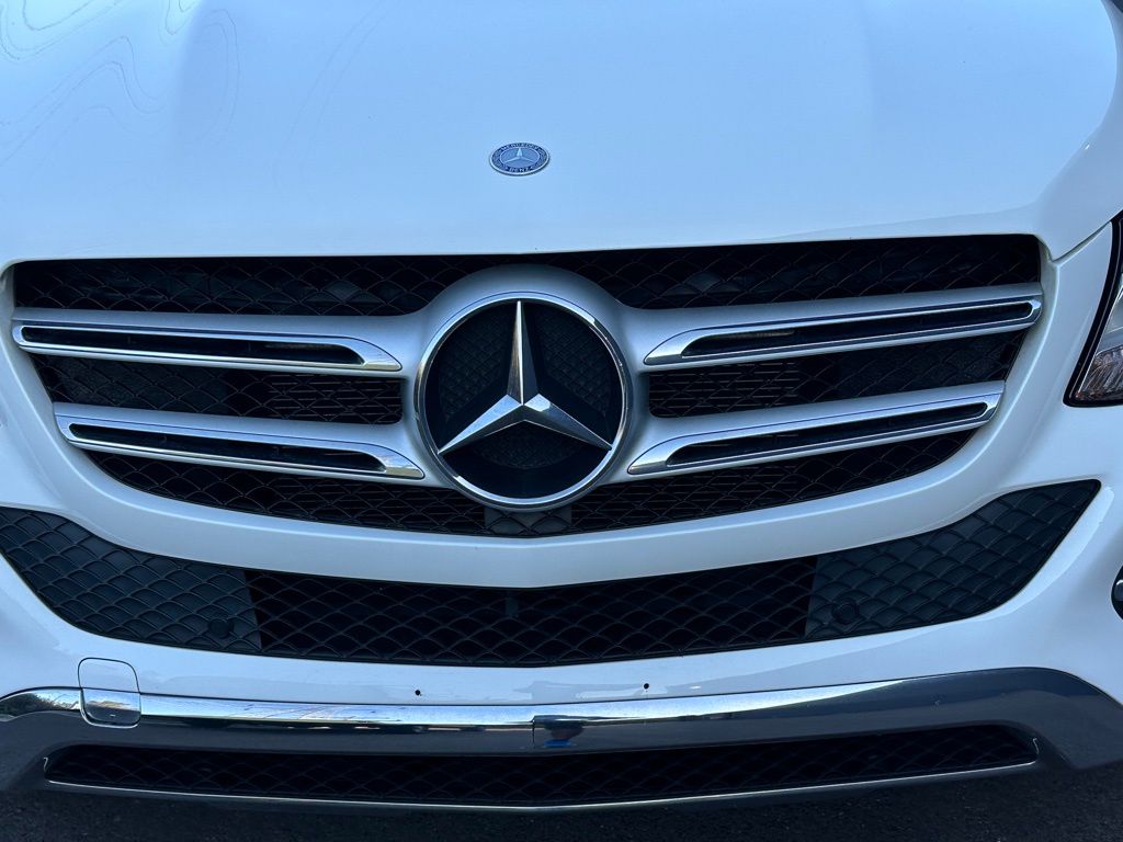 2017 Mercedes Benz GLE 350 4MATIC photo 4