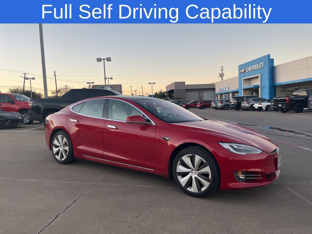 2021 Tesla Model S Performance's photo