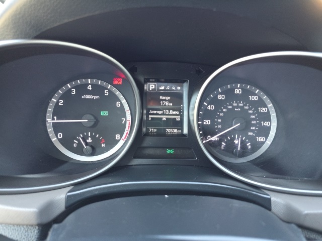2017 Hyundai Santa Fe SE photo 10