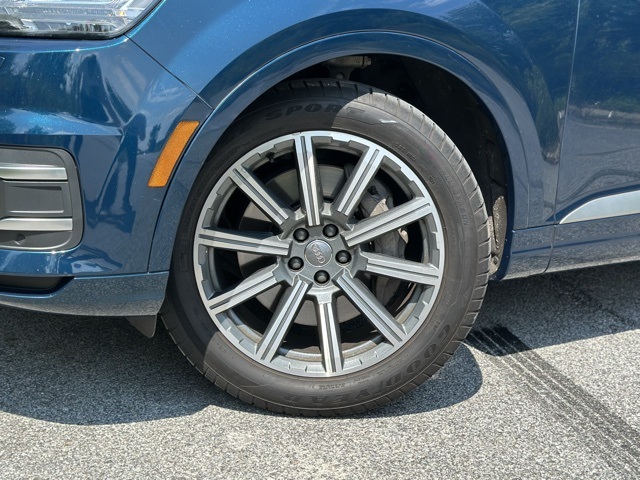 Used 2018 Audi Q7 Premium Plus with VIN WA1LHAF7XJD024553 for sale in Crown Point, IN
