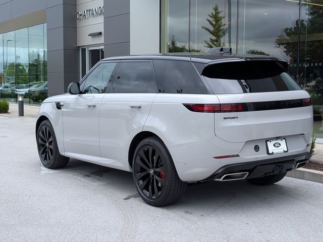 2025 Land Rover Range Rover Sport SE photo 2