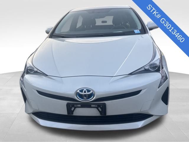 2016 Toyota Prius Four photo 2