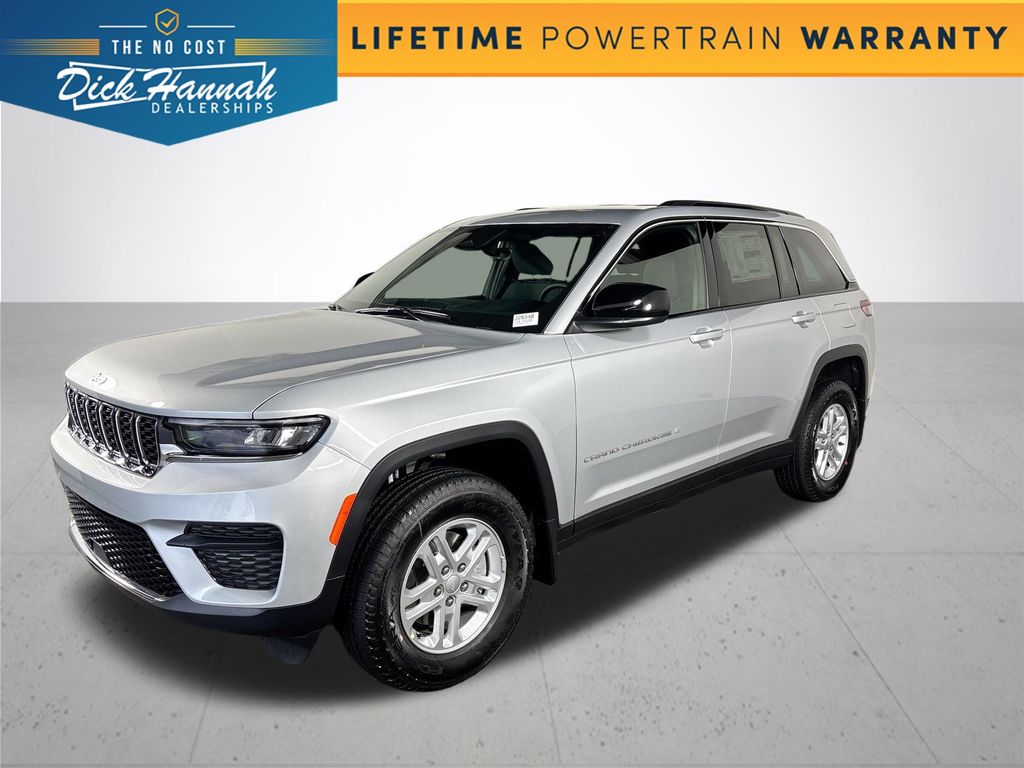 2025 Jeep Grand Cherokee Laredo's photo