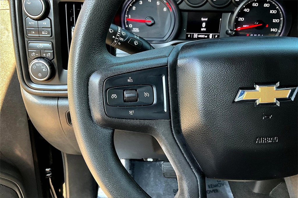 2020 Chevrolet Silverado 1500 Custom photo 10