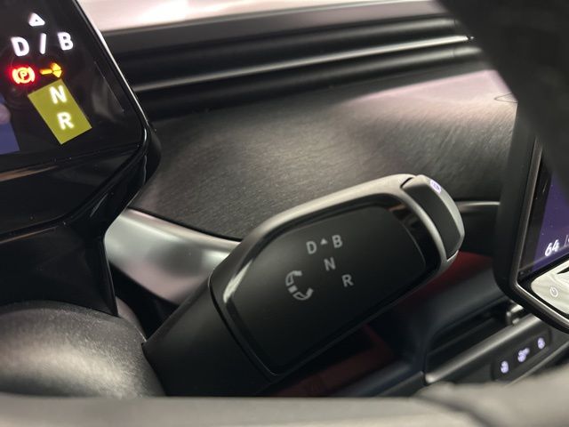 2025 Volkswagen ID. Buzz Pro S photo 22