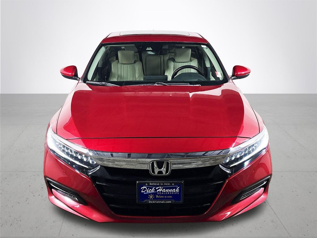 2018 Honda Accord Touring photo 3