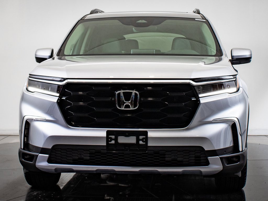 2025 Honda Pilot Touring photo 2