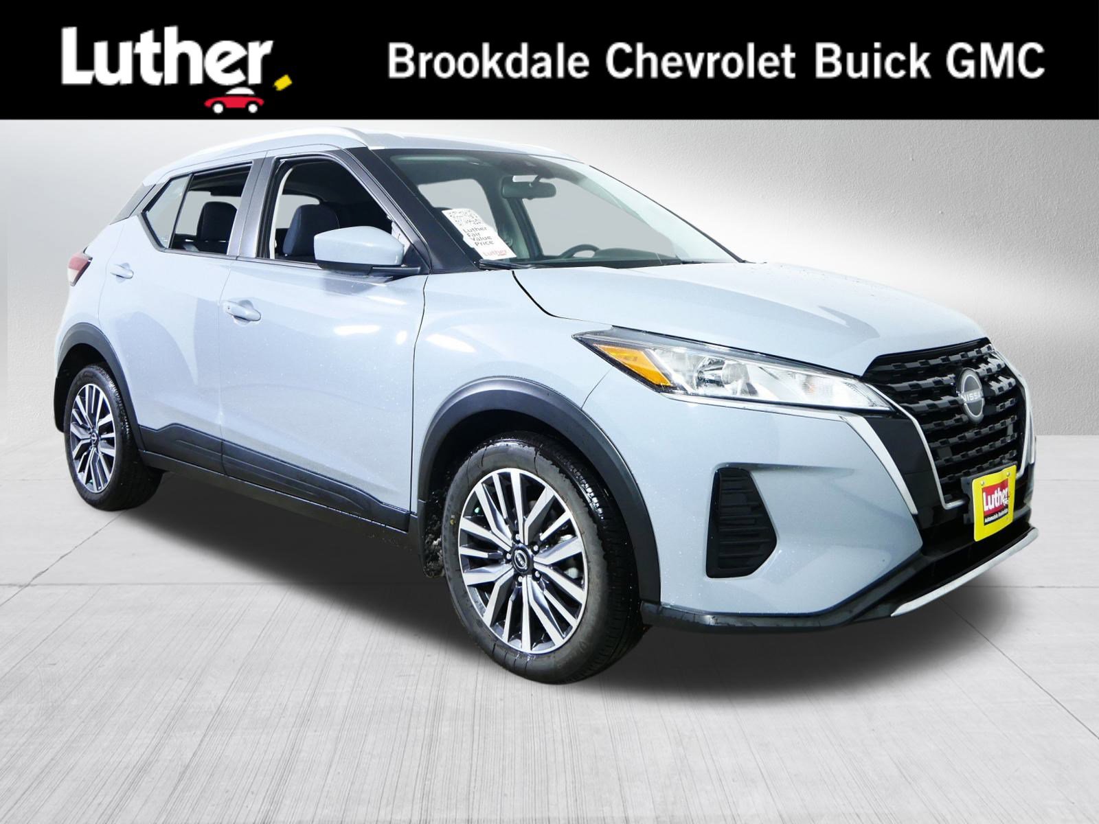 2024 Nissan Kicks SV's photo