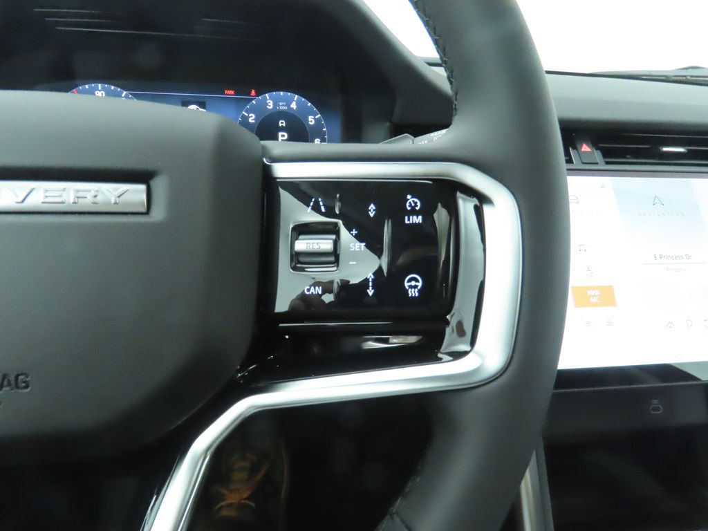 2025 Land Rover Discovery Sport S photo 12