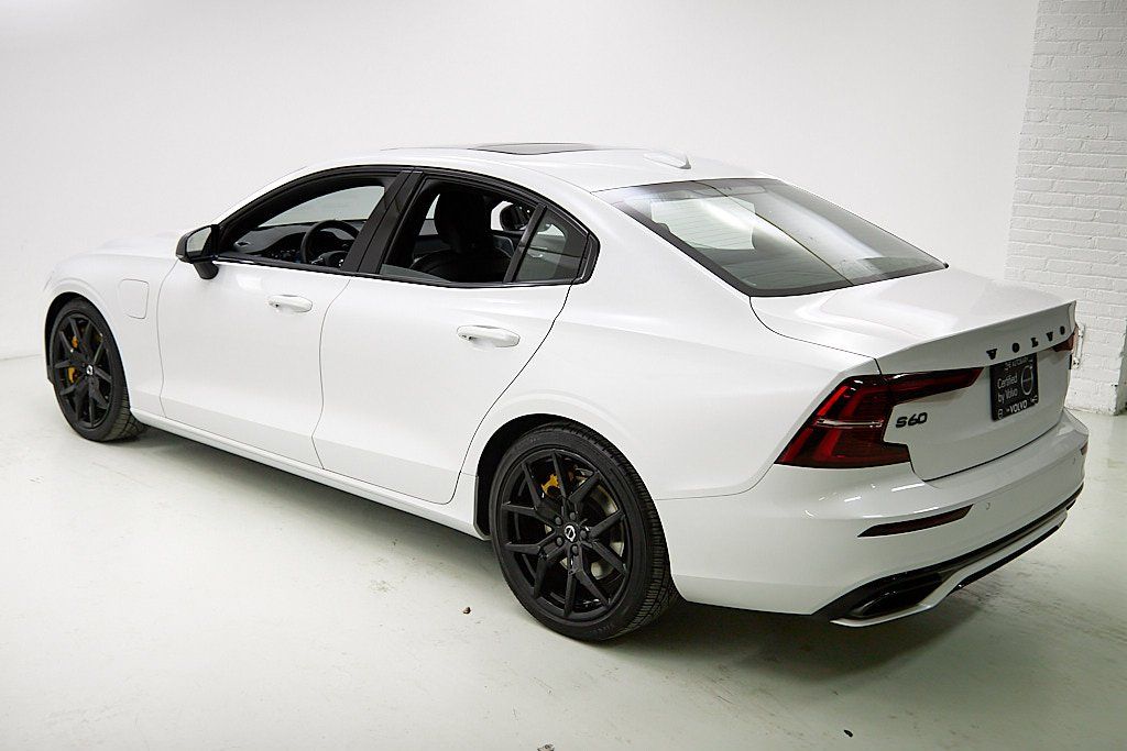 2022 VOLVO S60 - Image 6