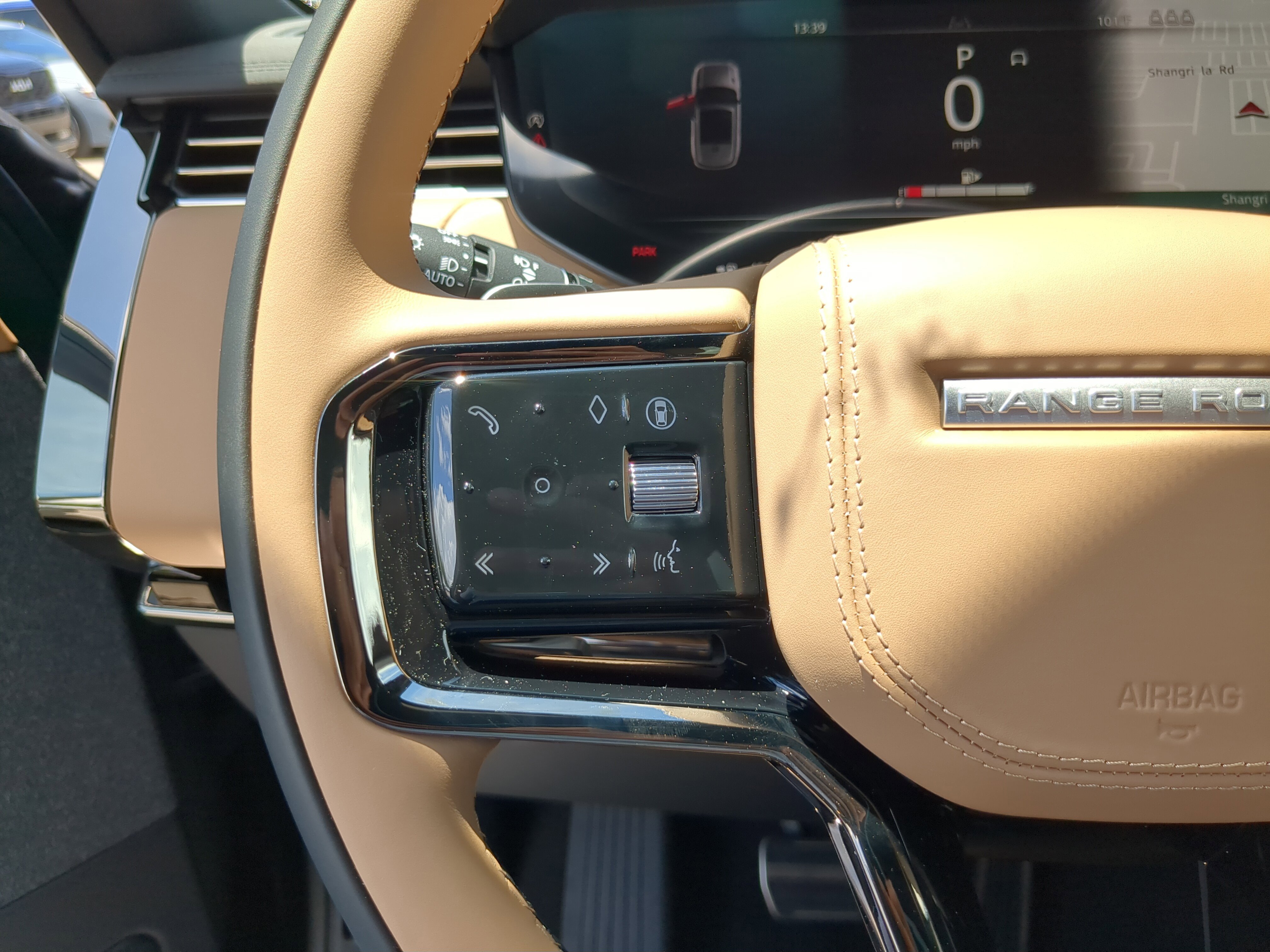 2025 Land Rover Range Rover Sport SE photo 15