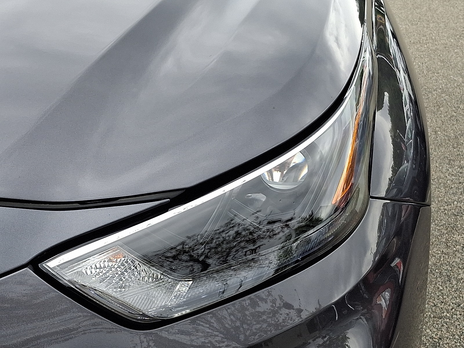 2022 Toyota Highlander Hybrid LE photo 8
