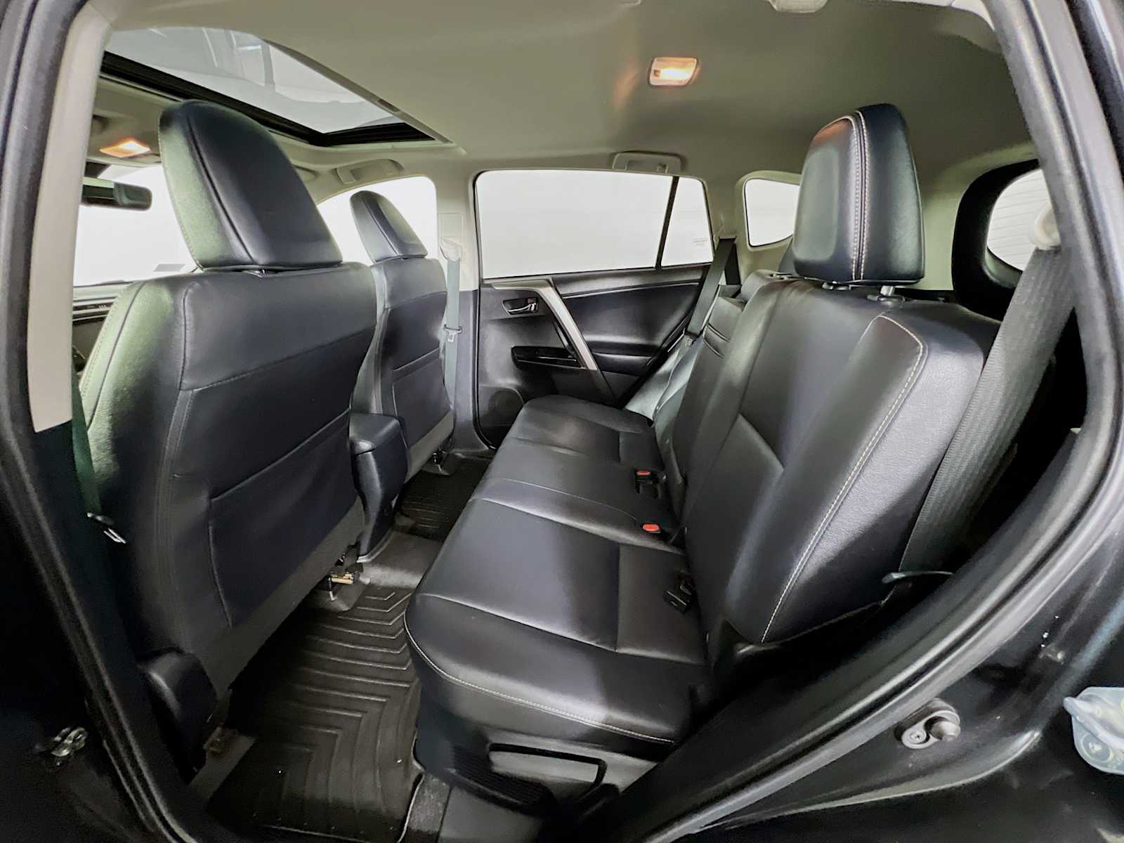 2018 Toyota RAV4 Hybrid Limited photo 25