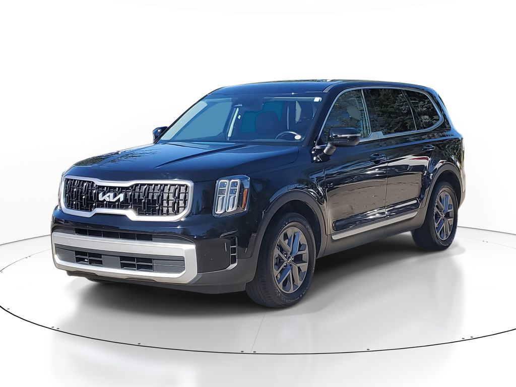 2024 Kia Telluride LX photo 2