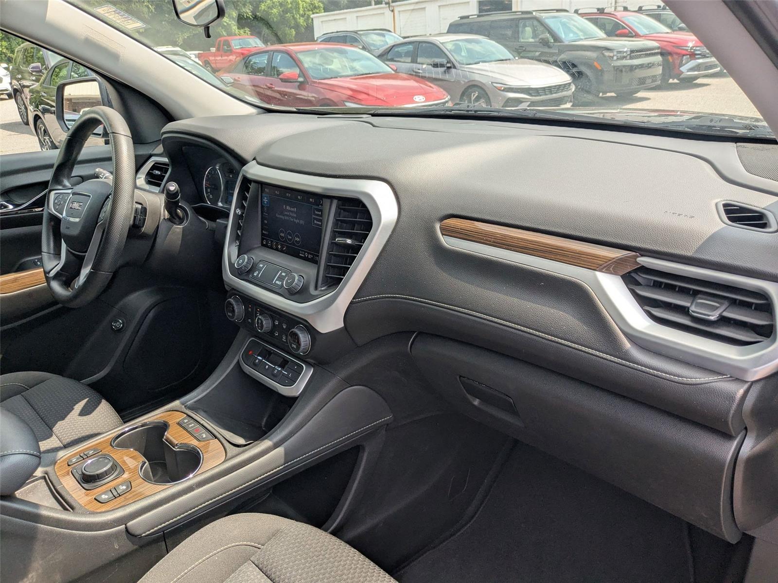 2023 Gmc Acadia SLE photo 34