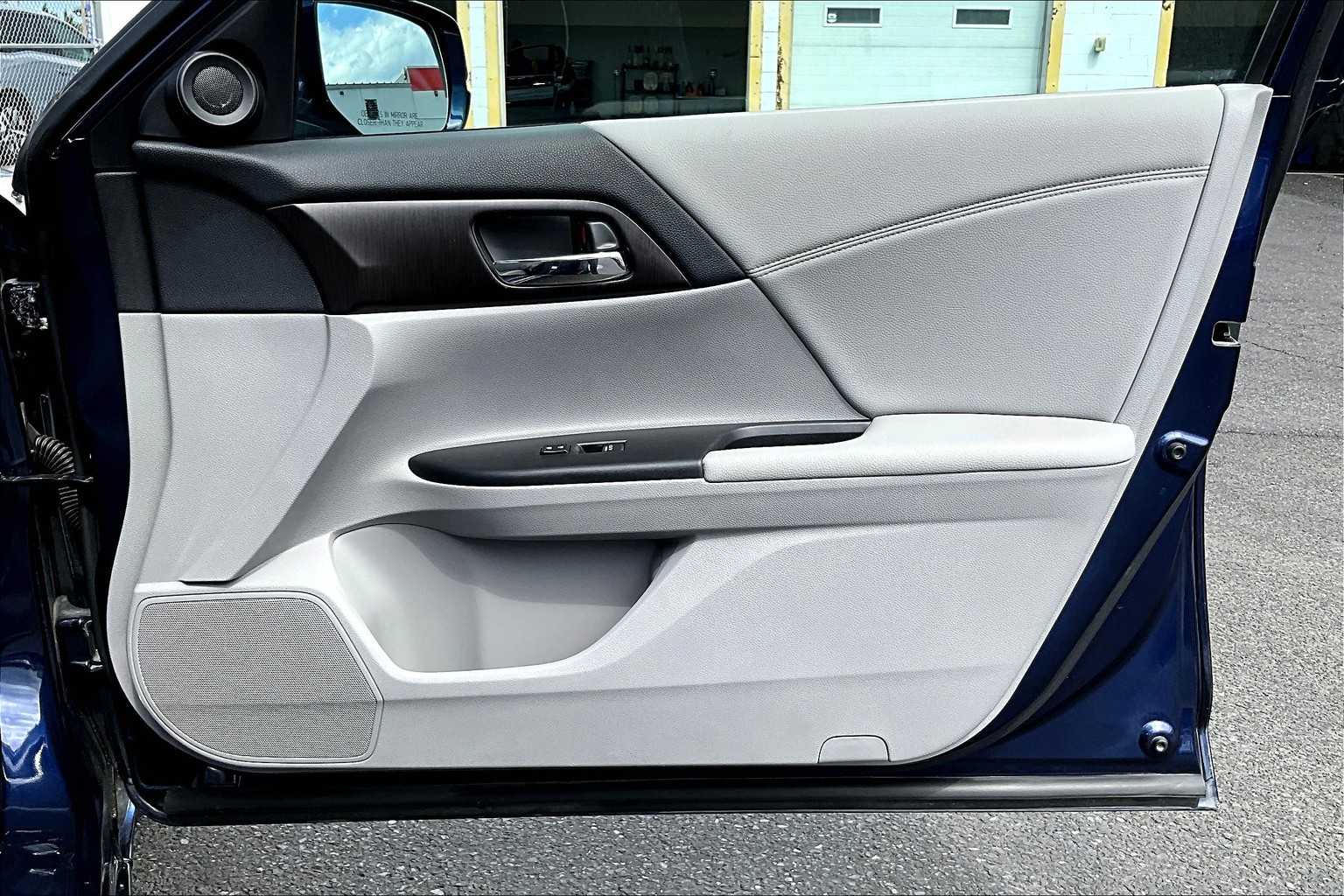 2014 Honda Accord EX photo 19