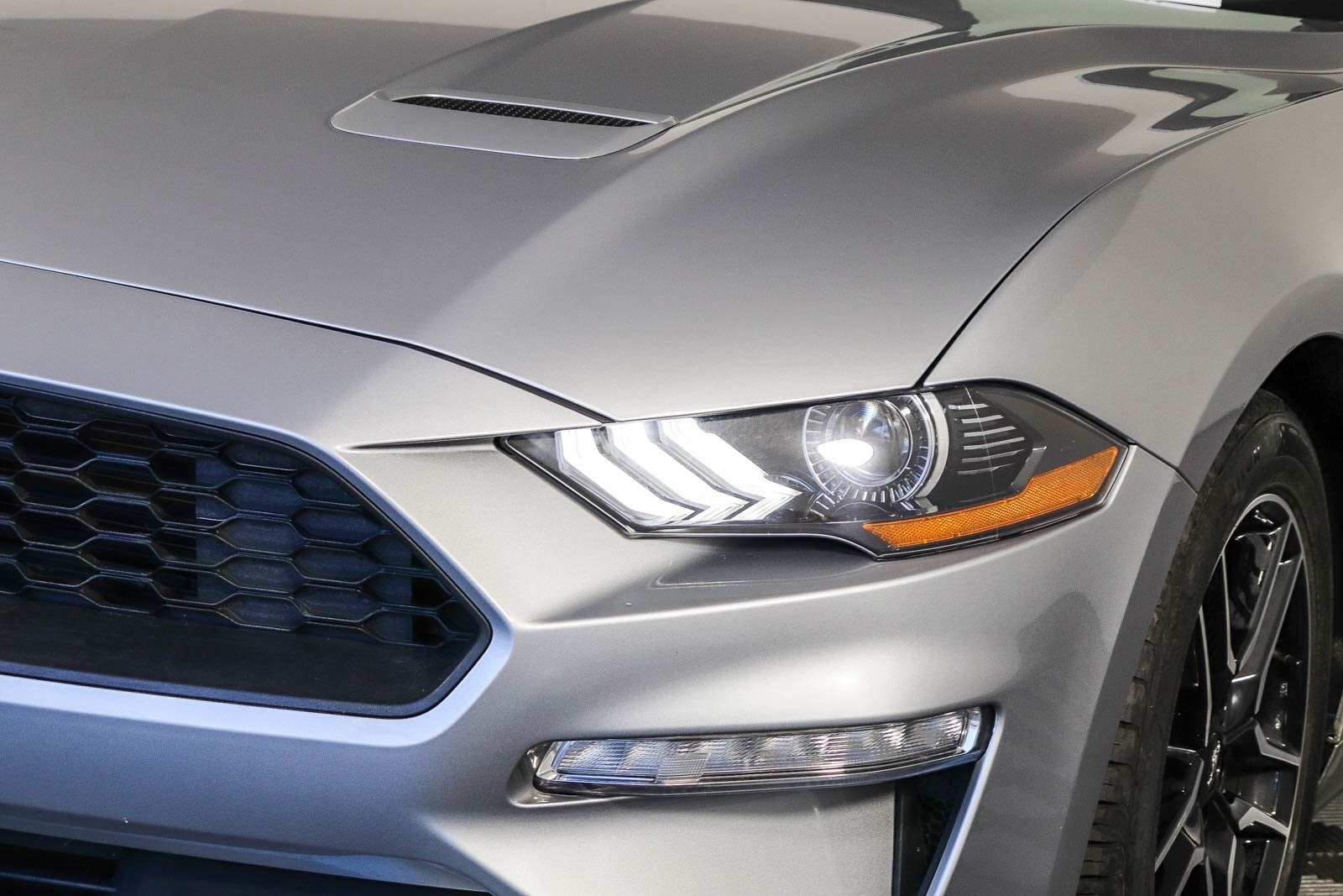 2022 Ford Mustang EcoBoost Premium photo 4