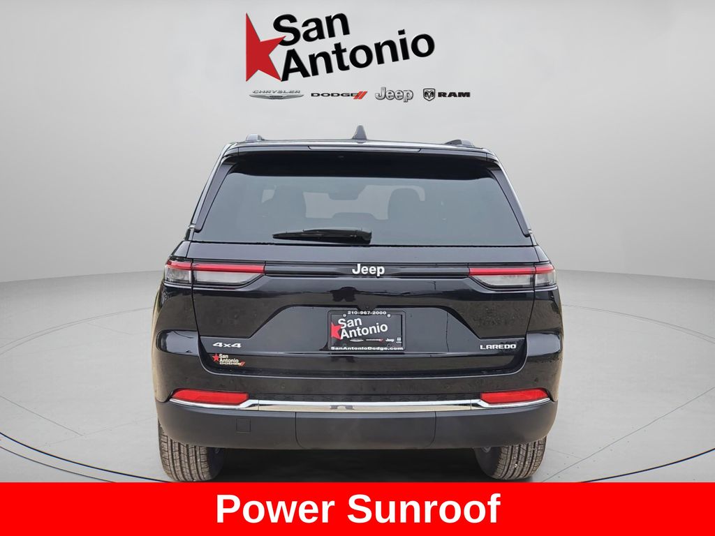 2025 Jeep Grand Cherokee Laredo Altitude photo 2