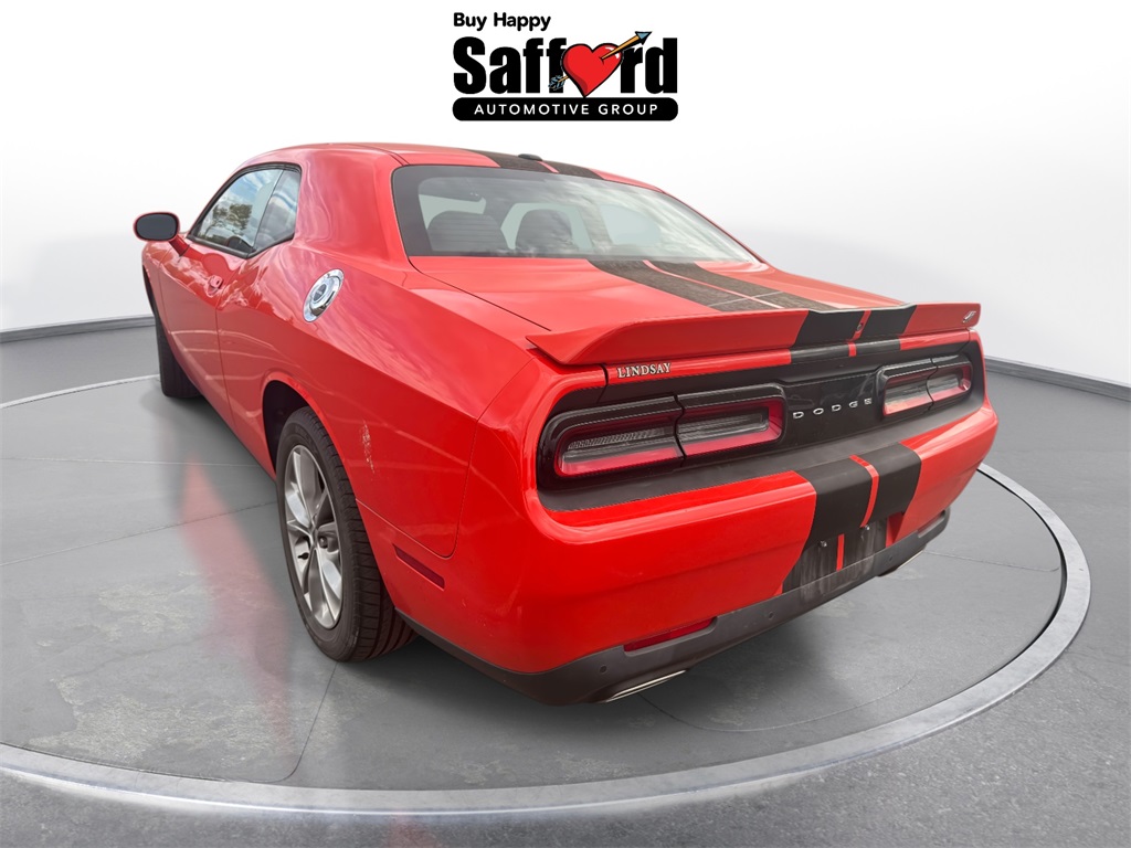 2020 Dodge Challenger SXT AWD photo 3