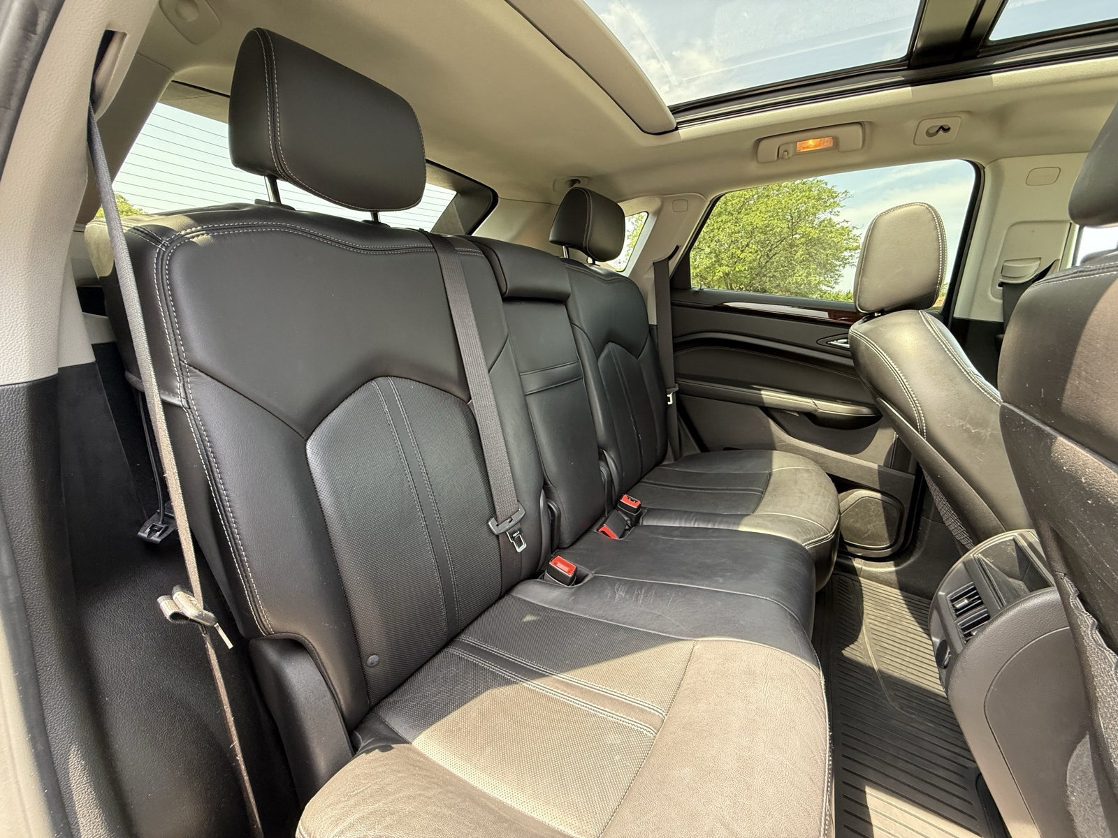 2012 Cadillac SRX Performance photo 19