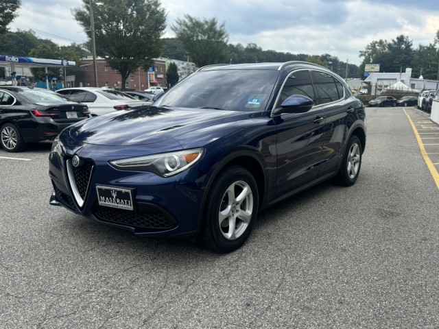 2018 Alfa Romeo Stelvio Q4 photo 3