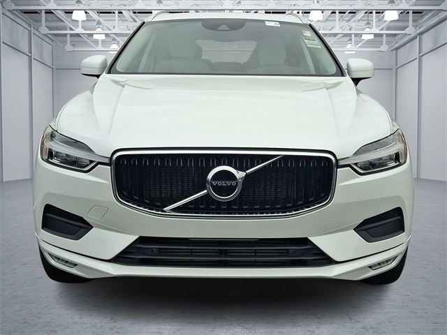 2021 Volvo XC60 T5 Momentum photo 2