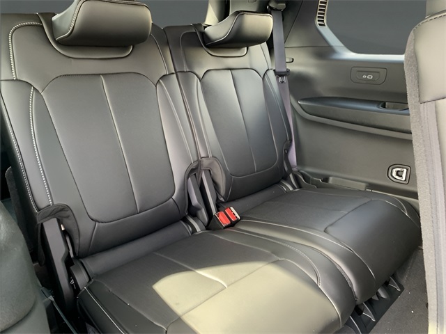 2025 Jeep Grand Cherokee Limited photo 35