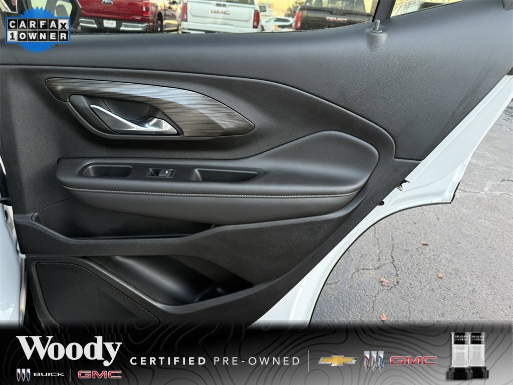 2023 GMC TERRAIN - Image 32