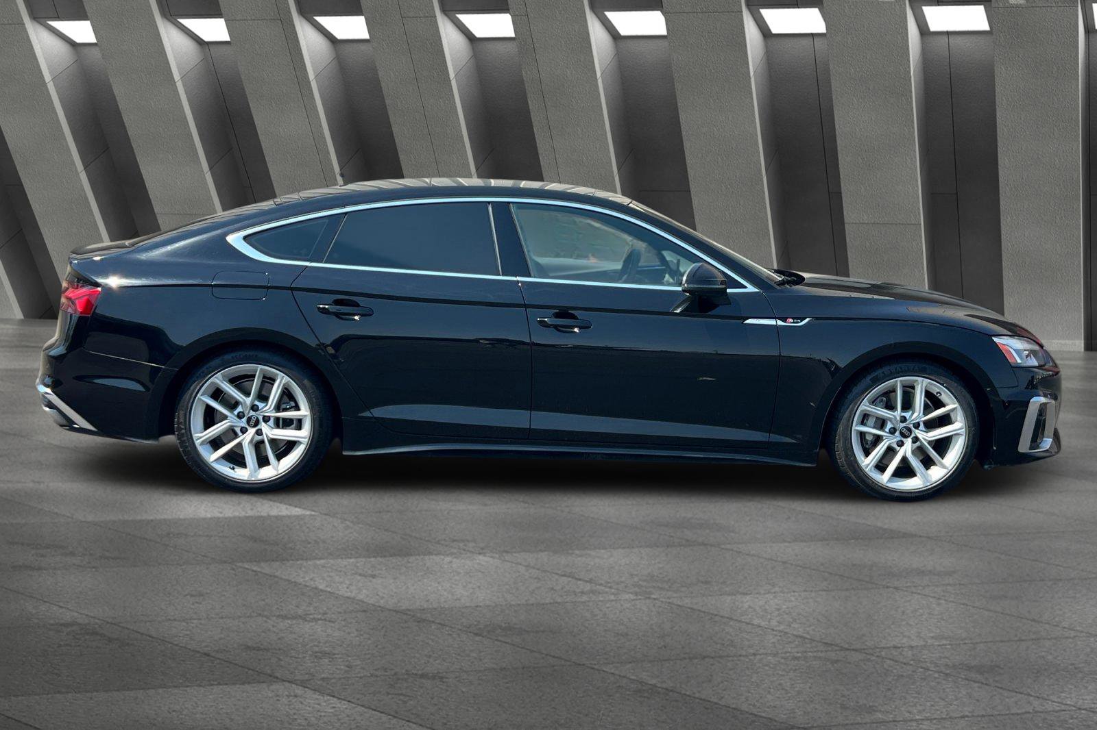 2024 Audi A5 S line Quattro Premium Plus photo 2