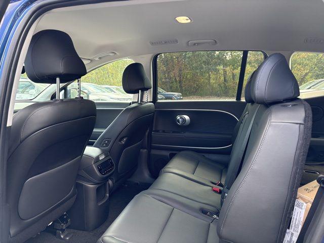 2026 Hyundai Ioniq SEL photo 3