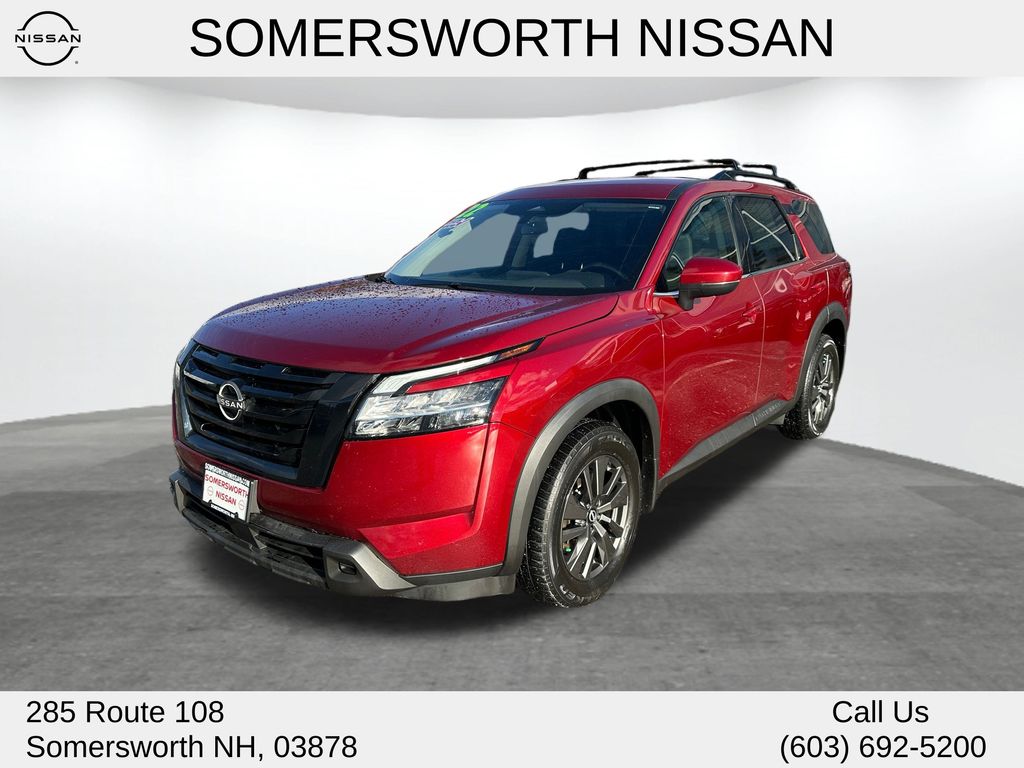 2022 Nissan Pathfinder SV's photo