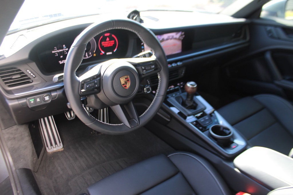 2025 Porsche 911 T Coupe photo 4