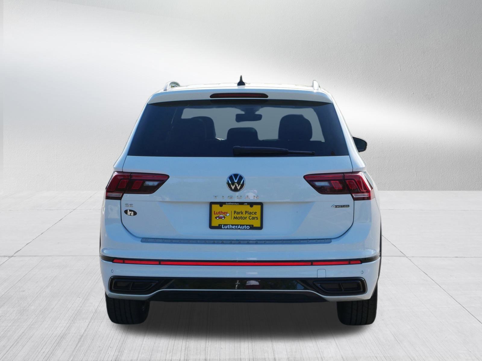 2022 Volkswagen Tiguan SE R-Line Black photo 4