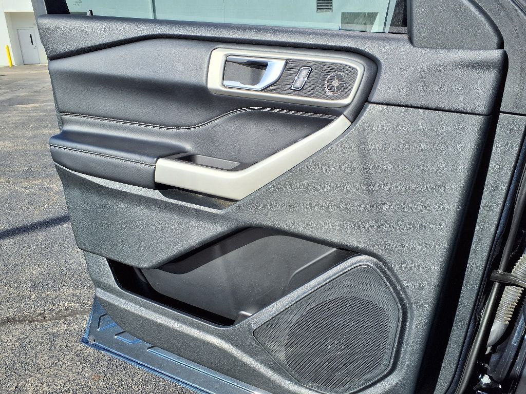 2023 FORD EXPLORER - Image 16