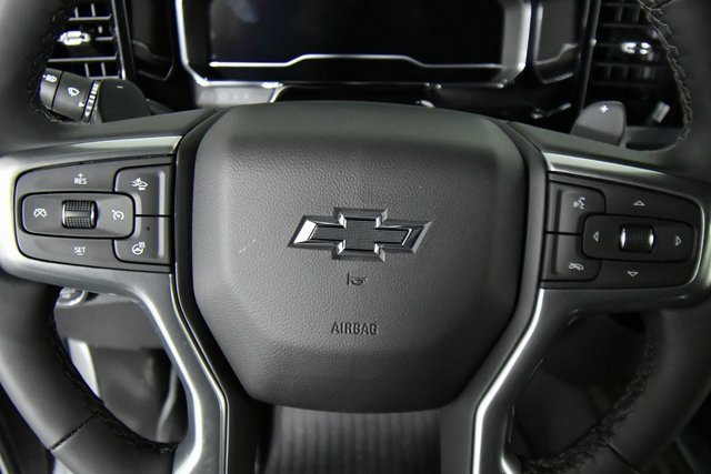 2025 Chevrolet Silverado 1500 LT Trail Boss photo 2