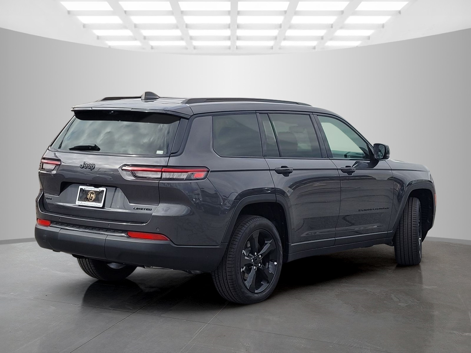 2025 Jeep Grand Cherokee Limited photo 2