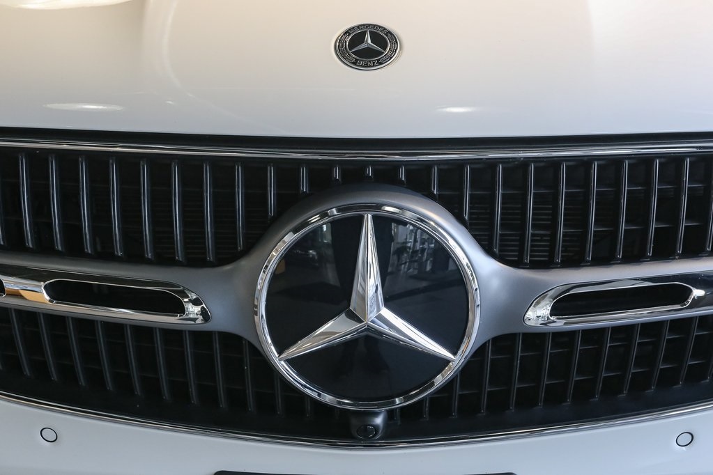 2025 Mercedes Benz GLC 350e 4MATIC photo 4