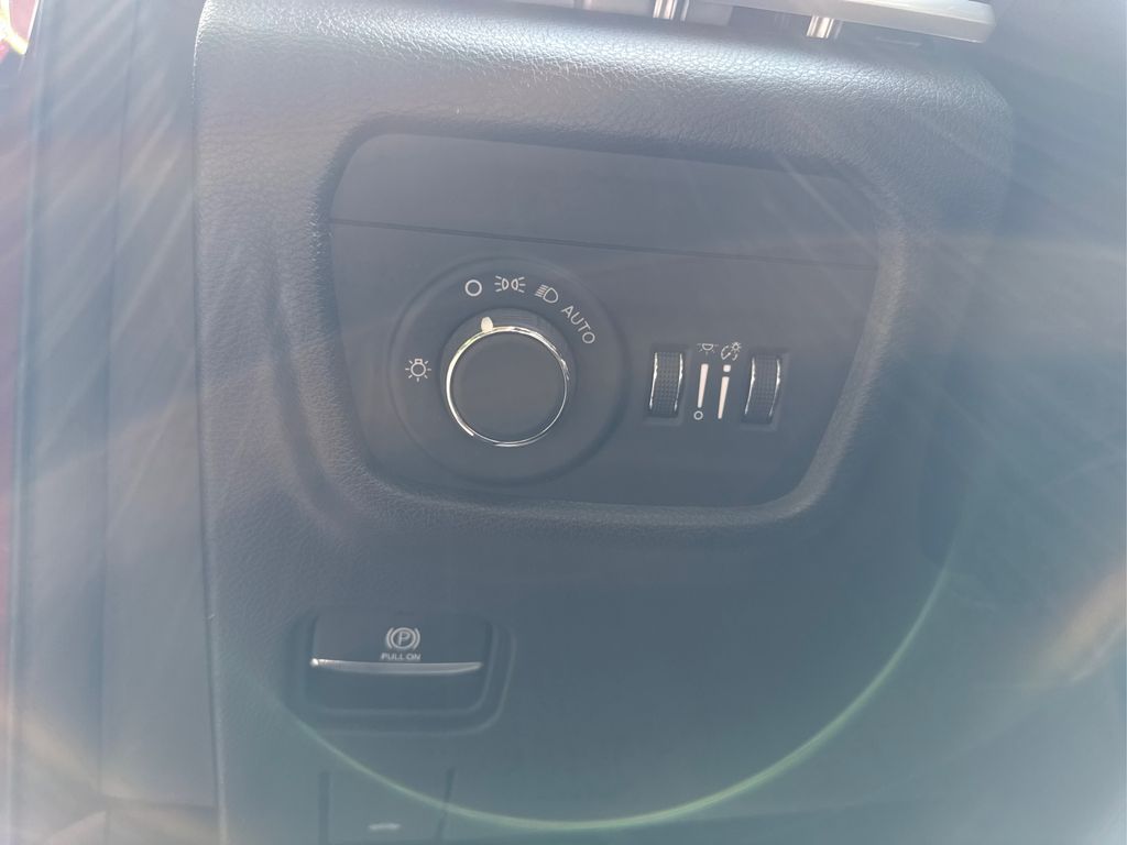 2021 Jeep Grand Cherokee Altitude photo 27