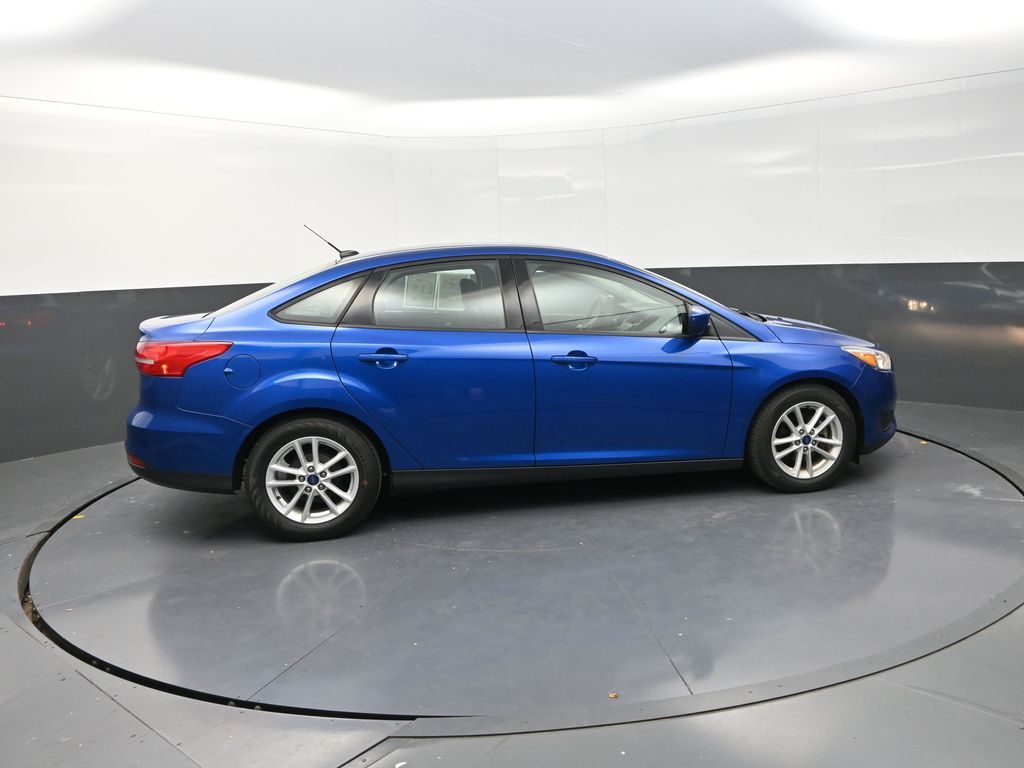2018 Ford Focus SE photo 7