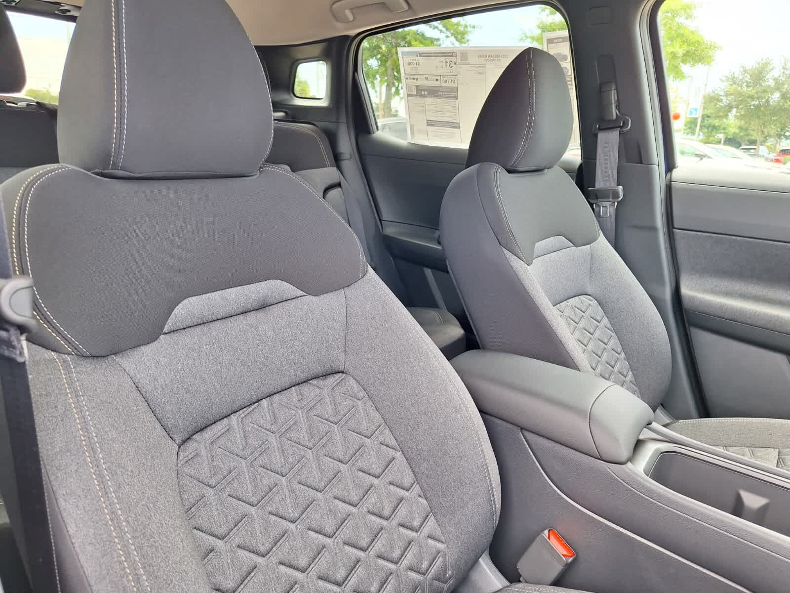 2025 Nissan Kicks SV photo 26